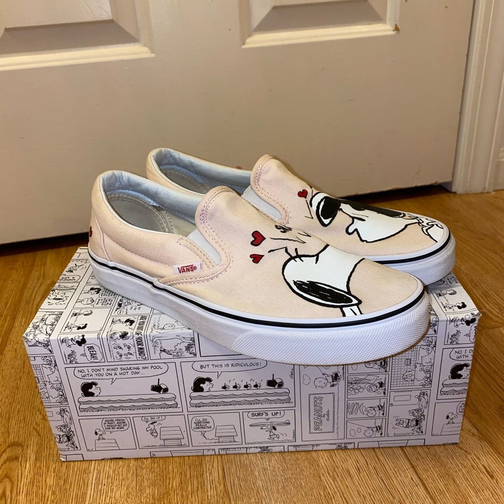PEANUTS Vans slip-ons!